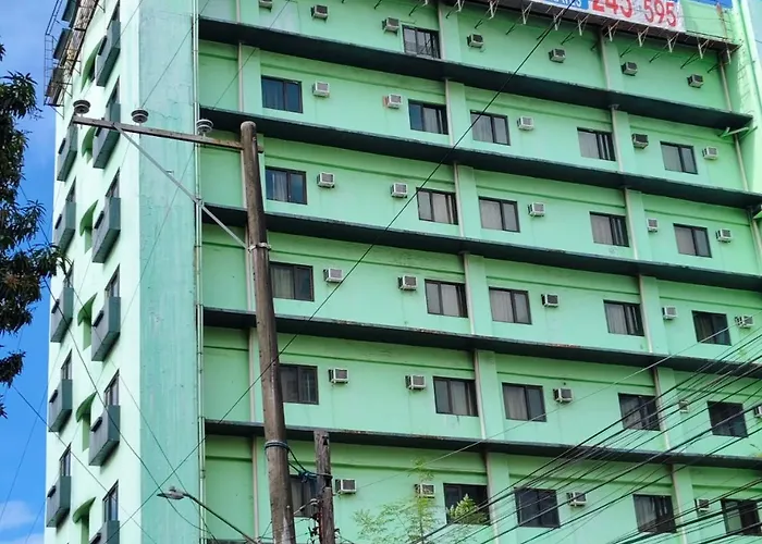 Aurora Cubao 2*