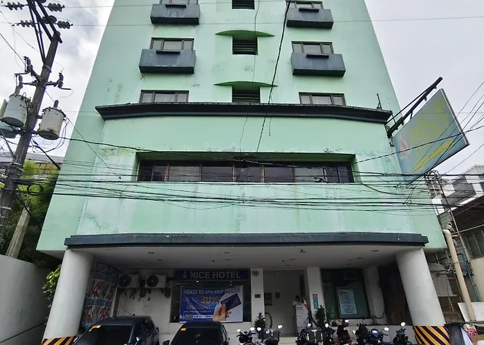 酒店 Aurora Cubao 2*